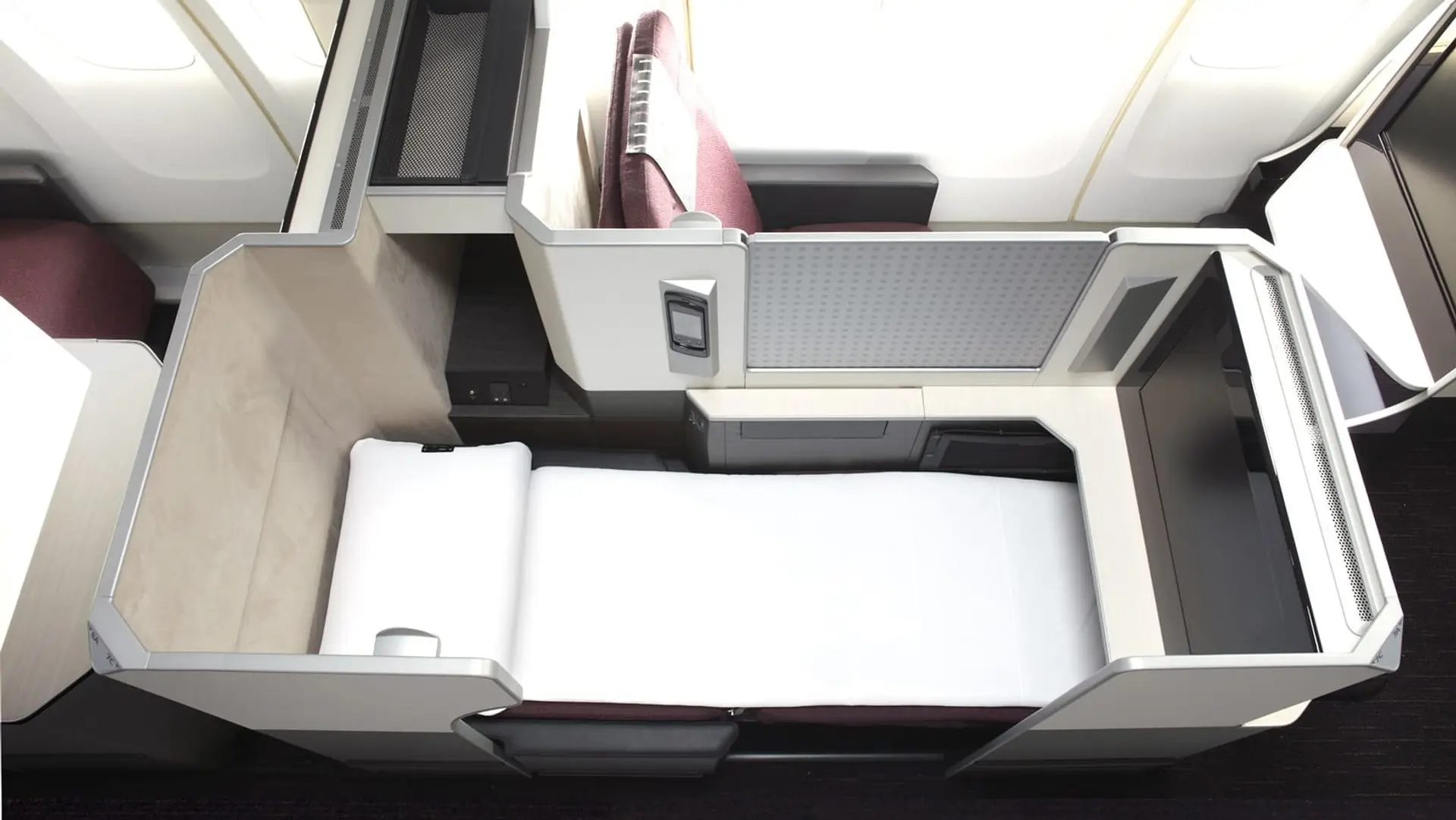 12 Best Business Class Seats image