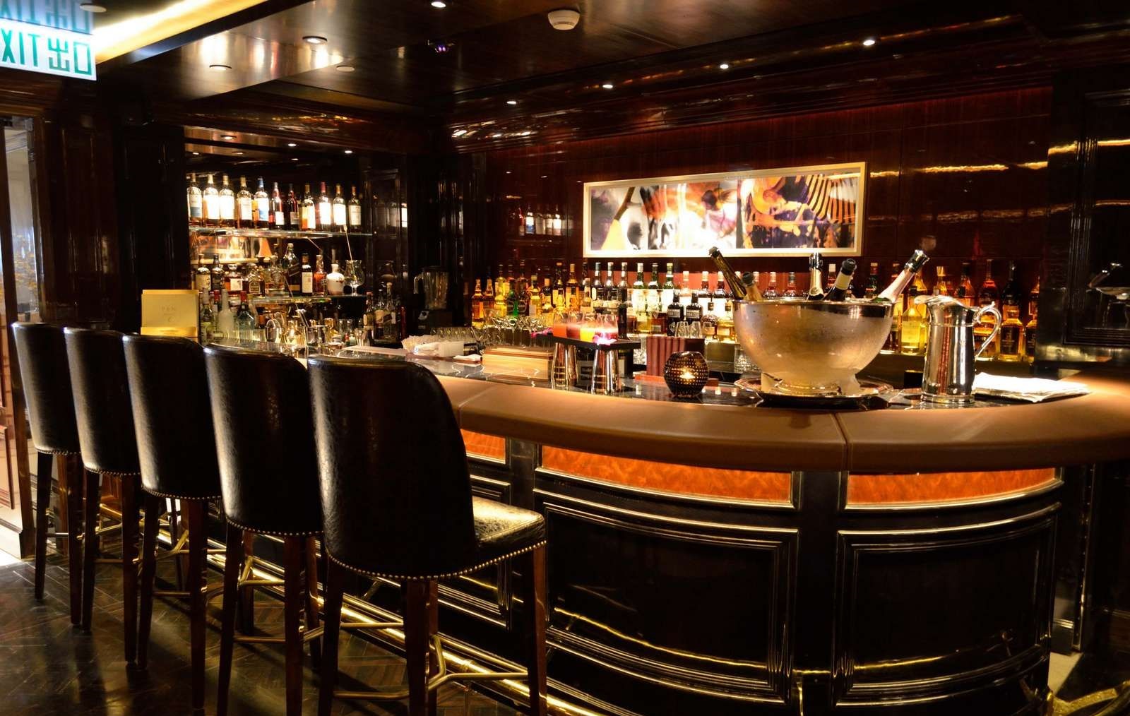 Hotel review Restaurants & Bars' - The Peninsula Hong Kong - 4