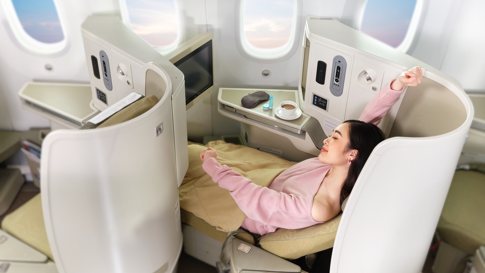 Airline review Amenities & Facilities - Vietnam Airlines - 1