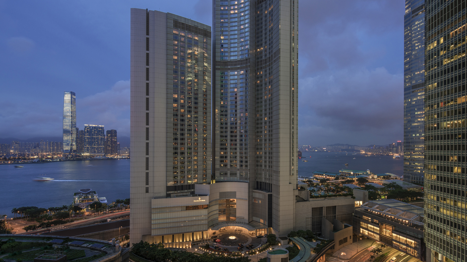 Four Seasons Hotel, Finance Street, Hong Kong
