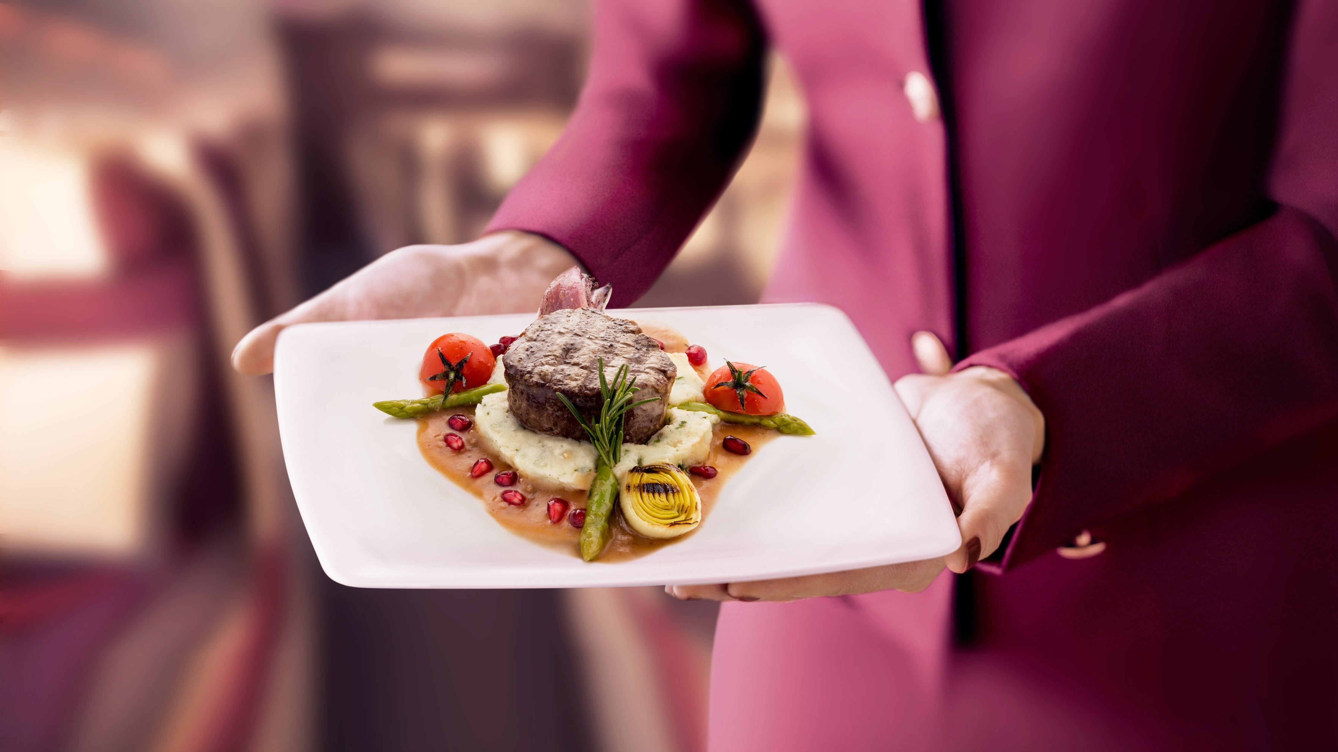 Airline review Cuisine - Qatar Airways - 0