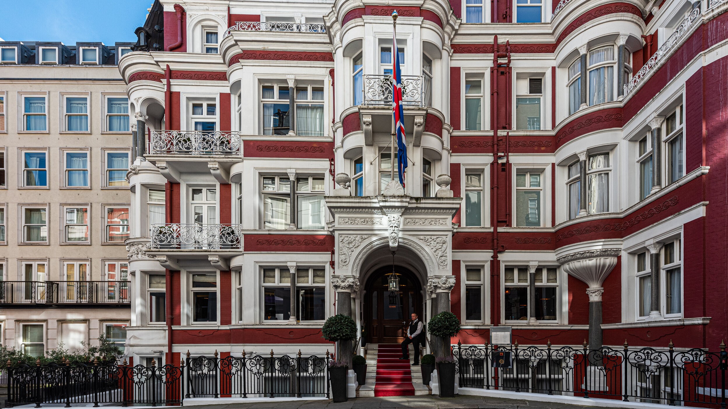 St James's Hotel and Club