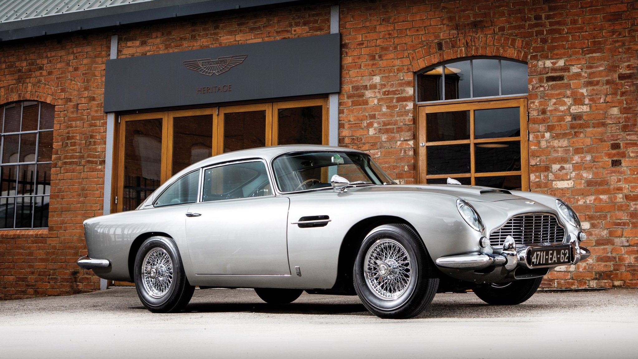 Lifestyle Articles - Accessorise Like James Bond