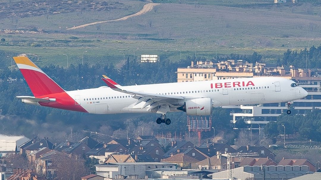 Iberia - check-in via WhatsApp image