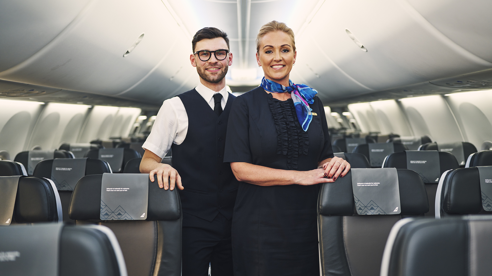 Airline review Service - Icelandair - 0