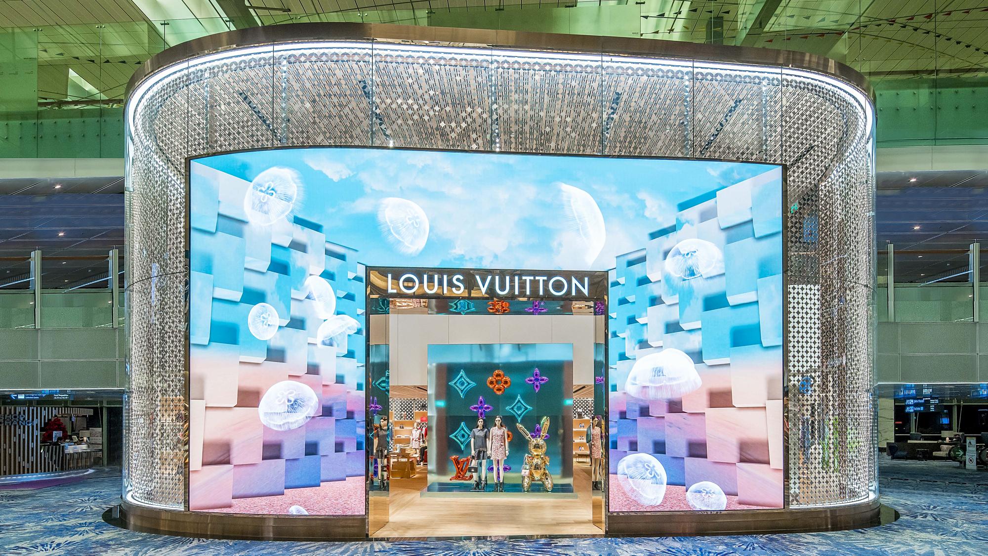 The world’s 10 best airports for luxury shopping image
