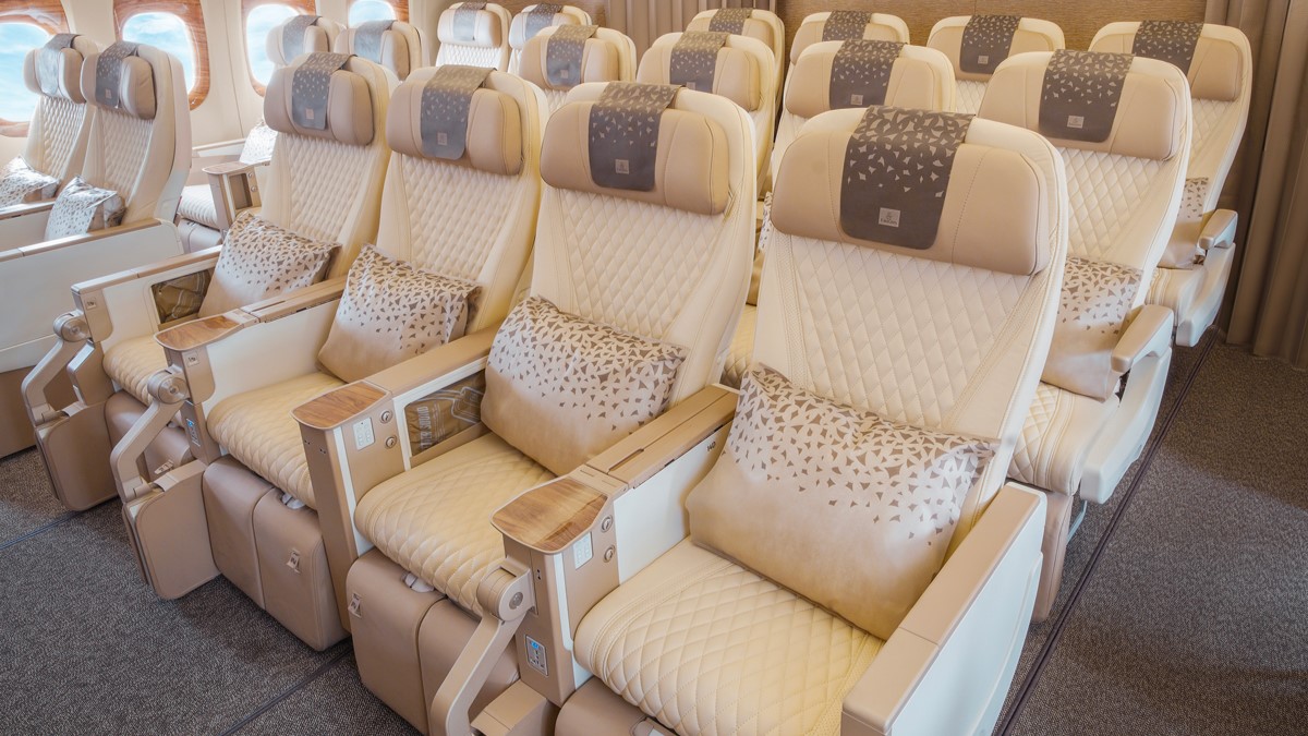 Business Class vs Premium Economy: what is the difference? image