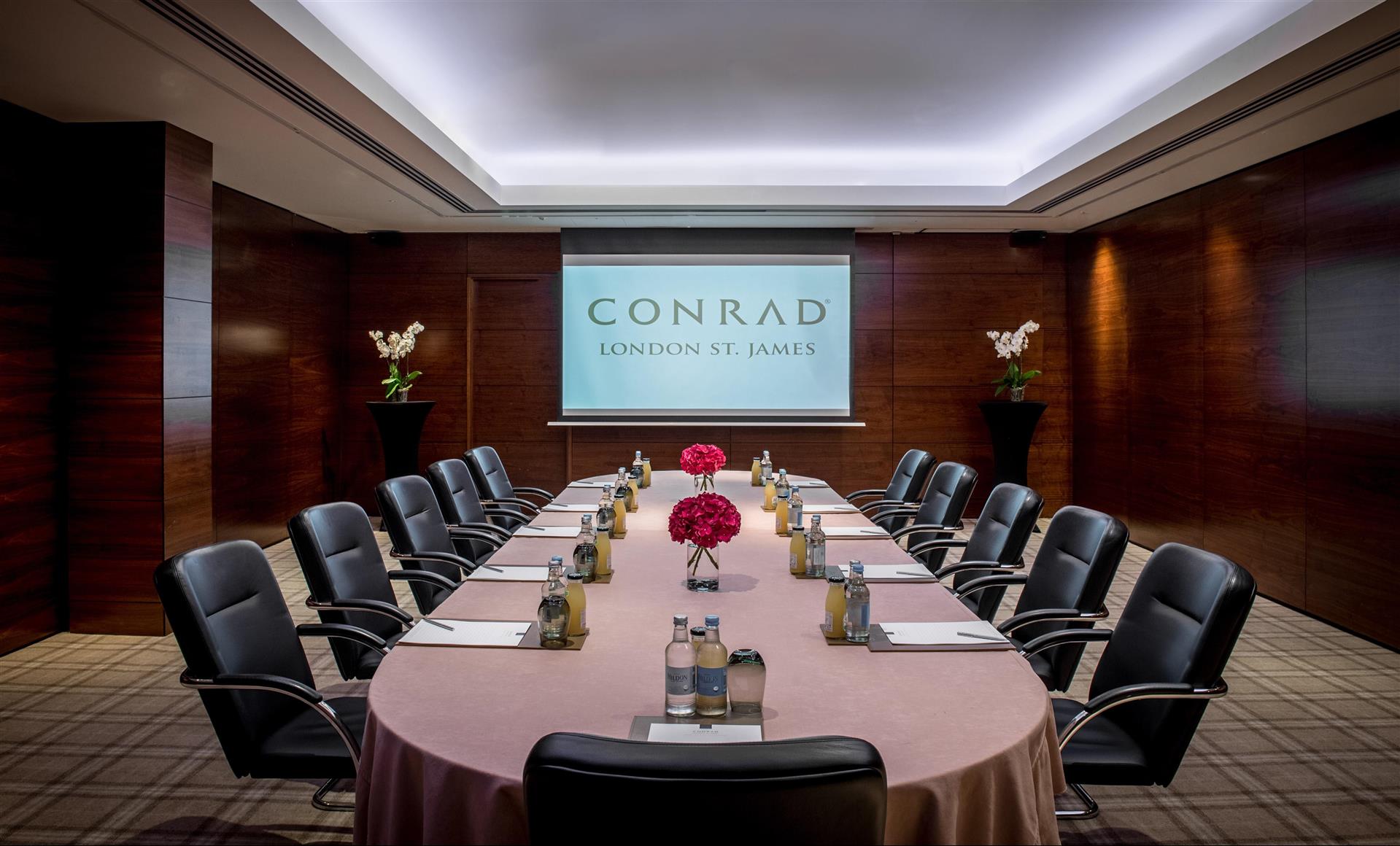 Hotel review Service & Facilities' - Conrad London St James - 0