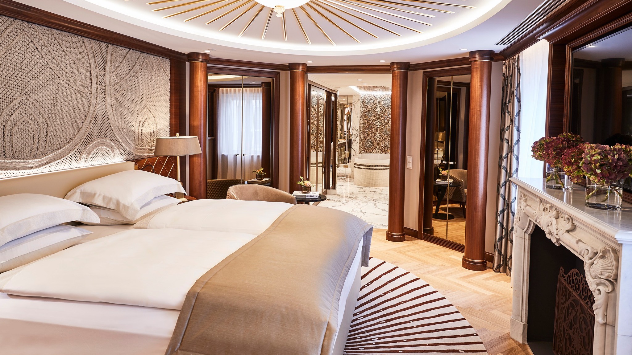 a room at Hotel Vier Jahreszeiten Kempinski Munich 