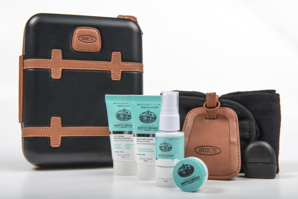 qatar-first-class-amenity-kit-men.jpg