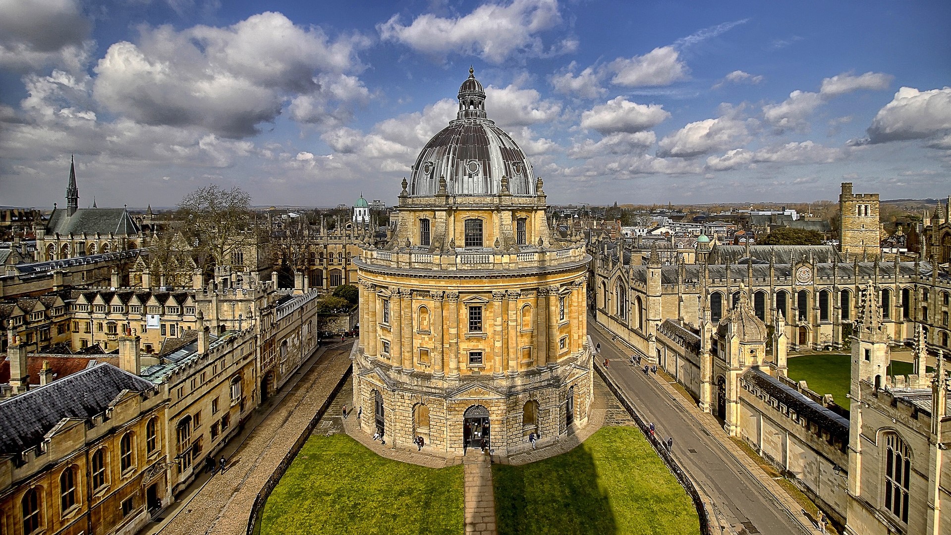 Oxford, one of the best day trips from london