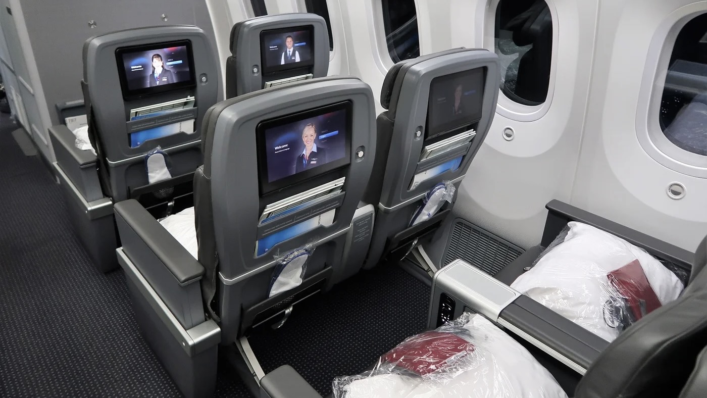 Airline review Short- & Medium-haul - American Airlines - 1