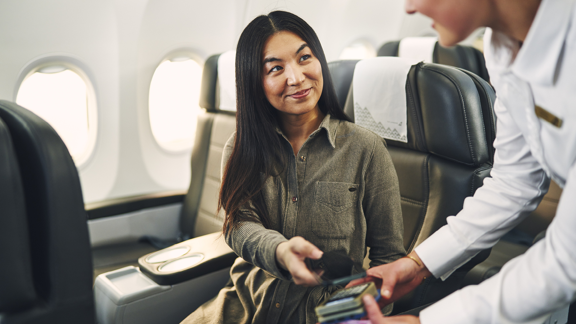 Airline review Service - Icelandair - 1