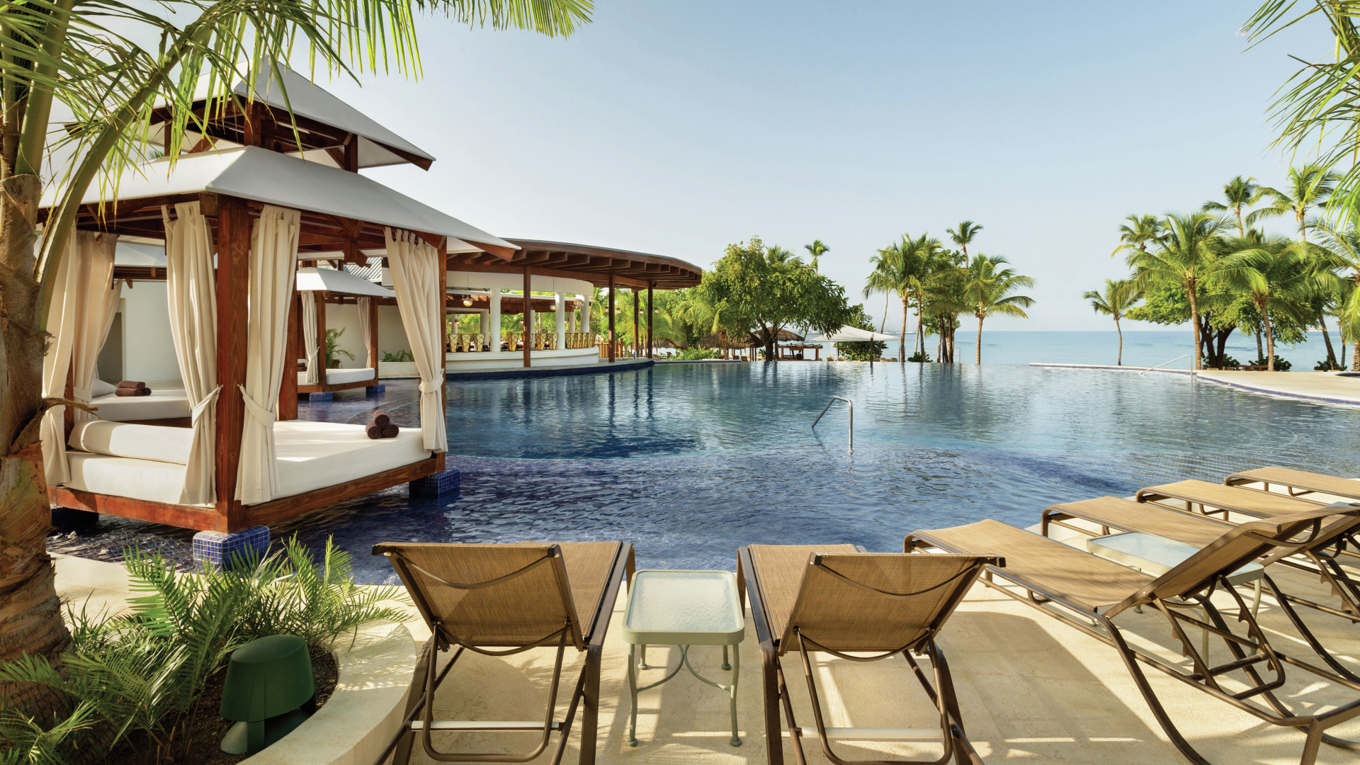 the swimming pool at Hilton La Romana Resort & Spa