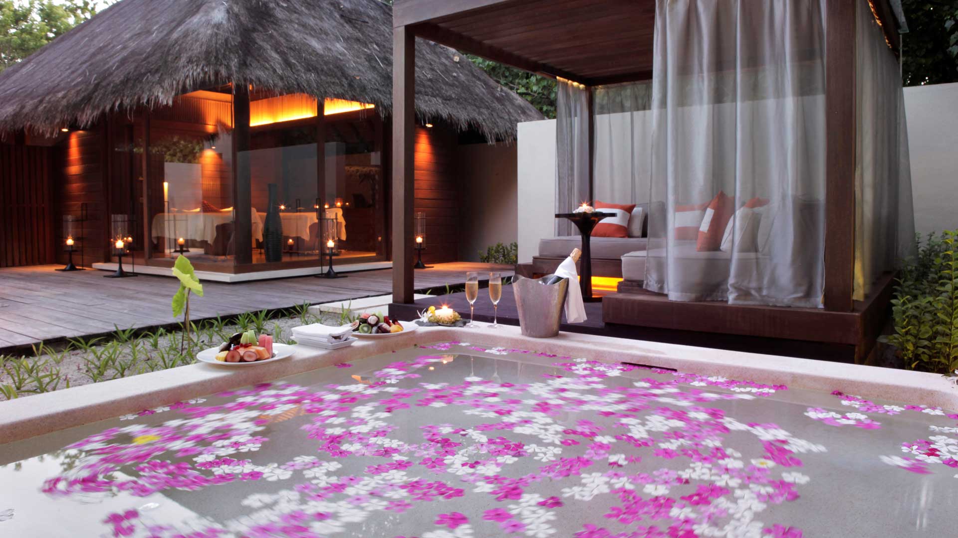 FAC9-Park-Hyatt-Maldives-Hadahaa-P255-Spa-Bath.jpg