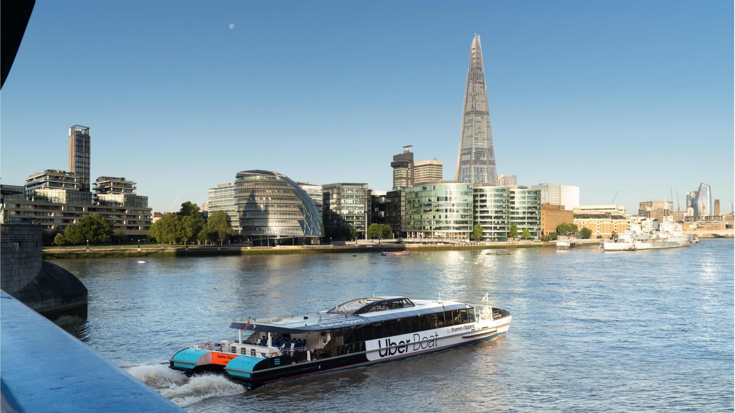 Airlines News - BA & London City Airport offer Thames boat transfer discount