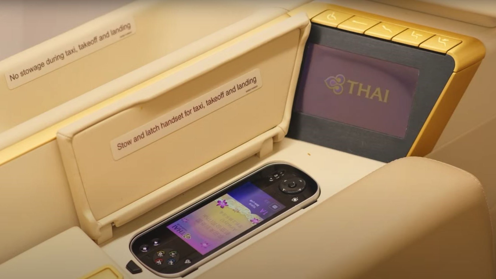 Airline review Entertainment - Thai Airways - 1