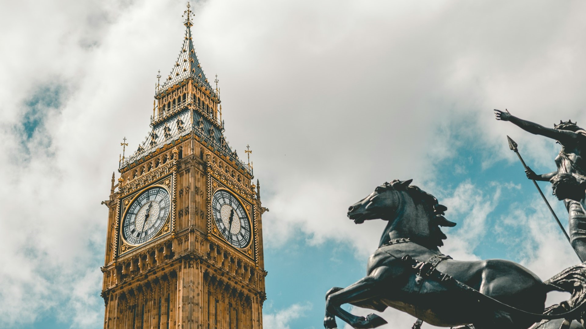 Best Hilton Hotels in London, England UK 2024