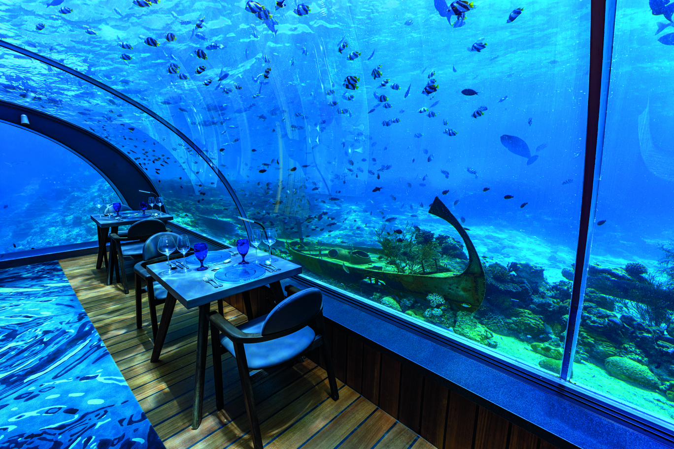 Hurawalhi-58-Undersea-RestaurantInterior.jpg