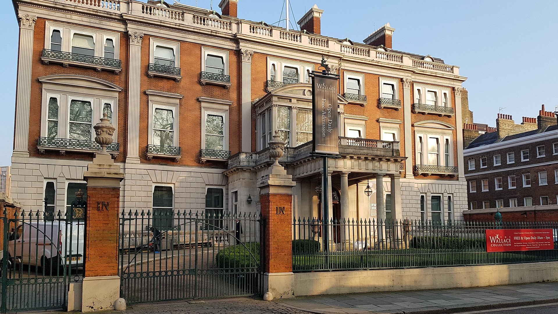 The Wallace Collection from outside 