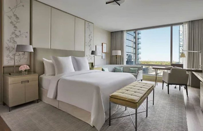 Verified hotel review - Four Seasons Hotel Toronto at Yorkville - 25