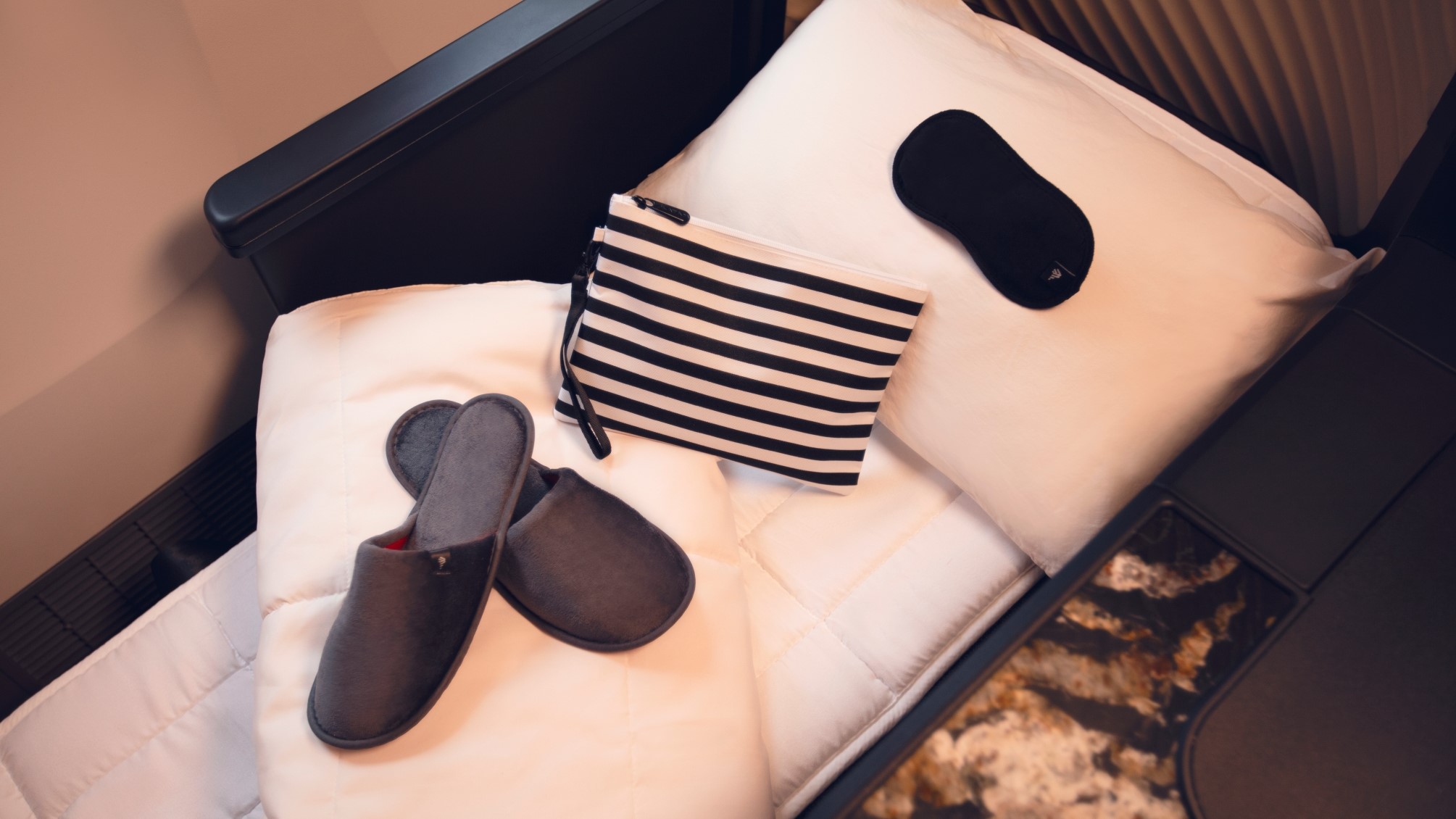 Airline review Amenities & Facilities - LATAM Airlines - 1