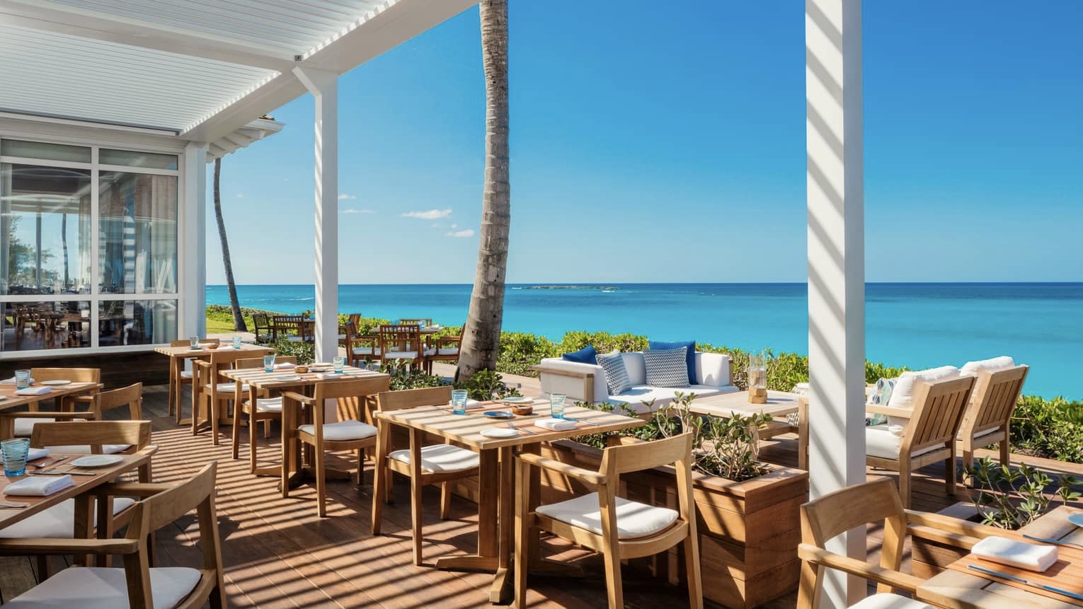 Hotel review Restaurants & Bars' - The Ocean Club, A Four Seasons Resort - 0