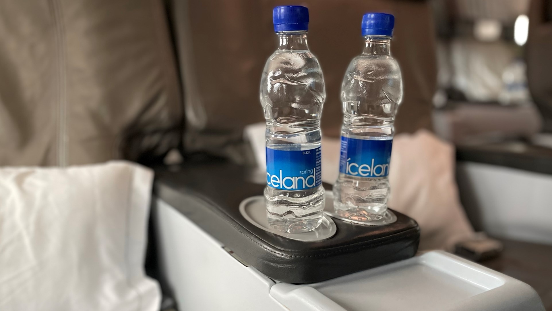 Airline review Amenities & Facilities - Icelandair - 2