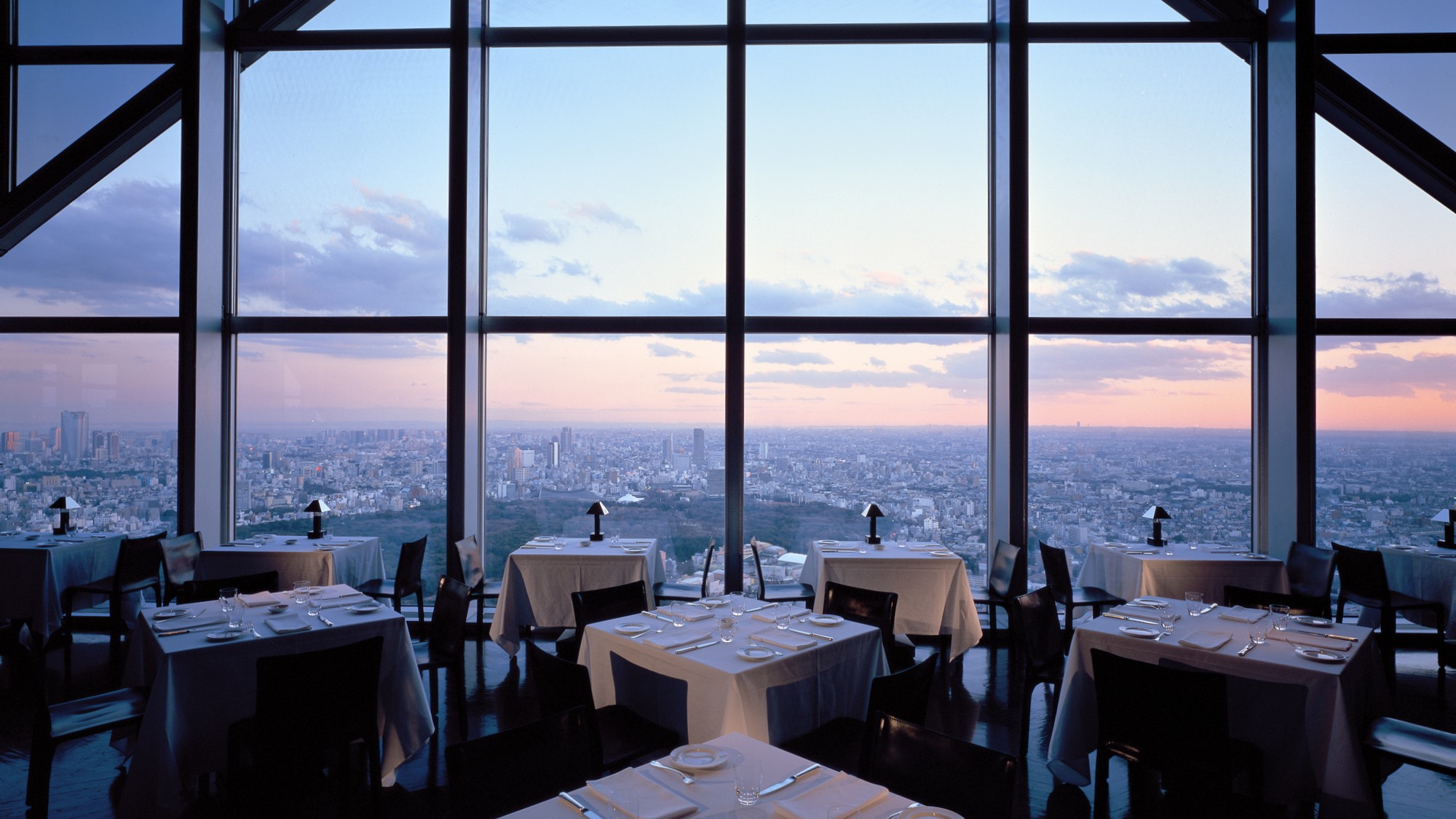 10 Best Luxury Hotels in Tokyo 2024