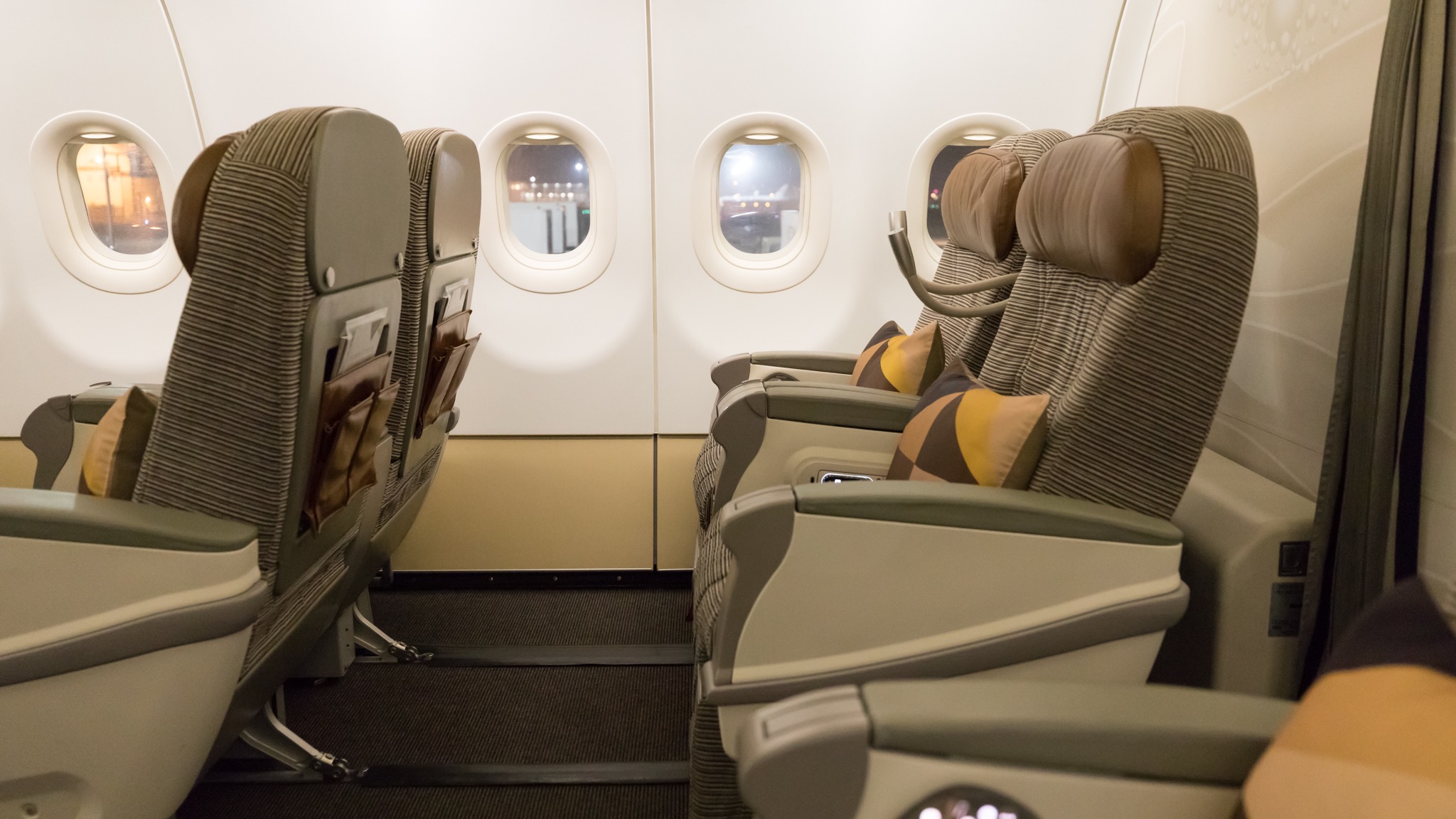 Airline review Short- & Medium-haul - Etihad Airways - 2