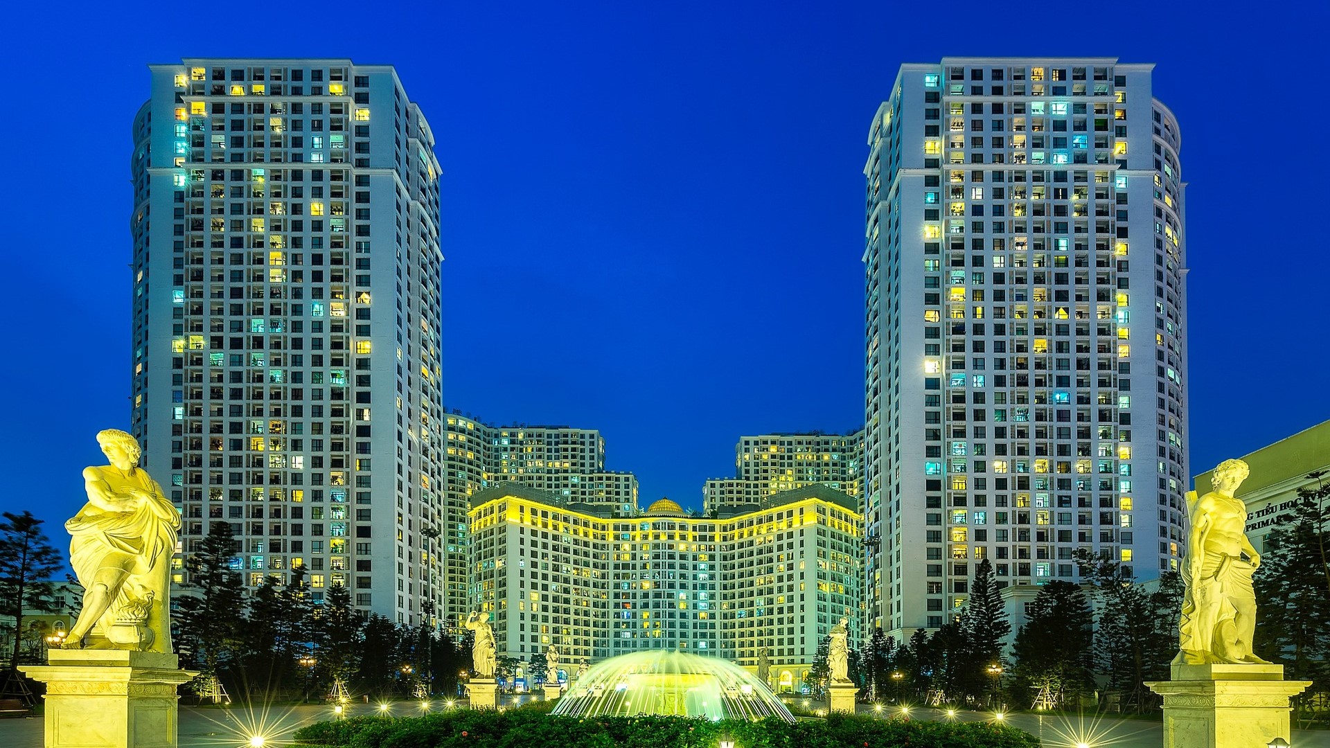 10 Best Luxury Hotels in Hanoi image