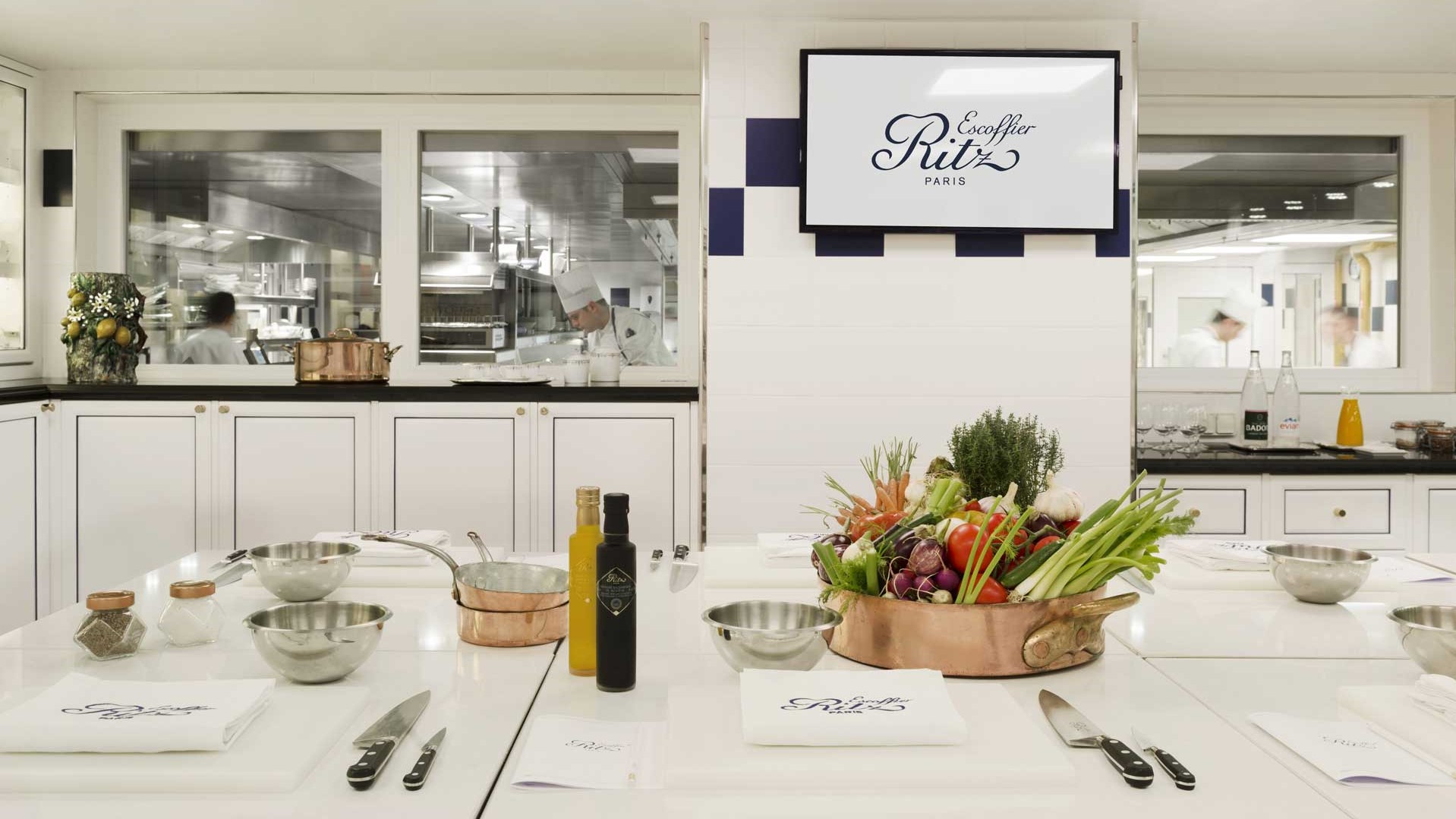 Hotel review Service & Facilities' - Ritz Paris - 1