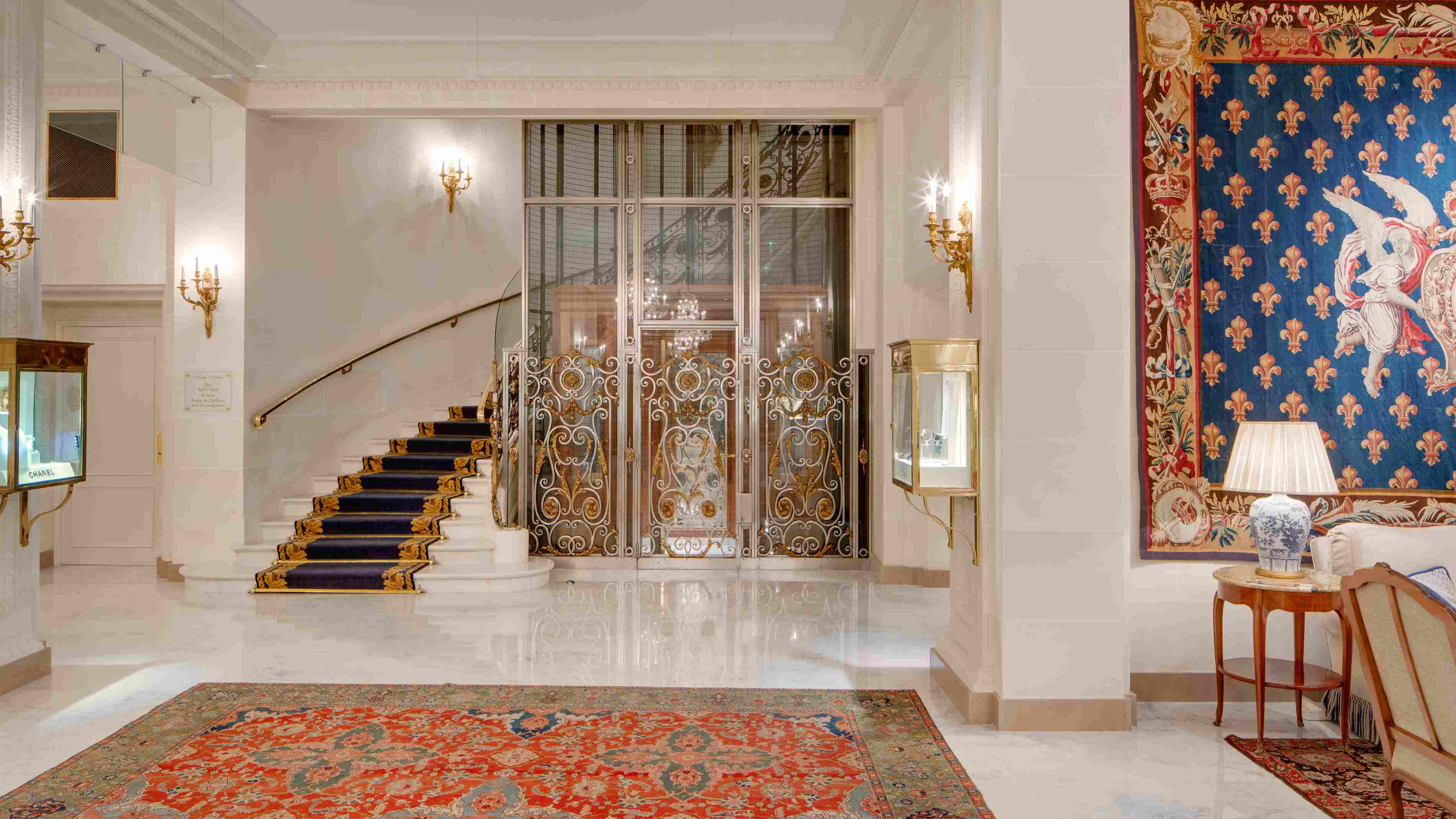 Hotel review Style' - Le Bristol Paris - 1