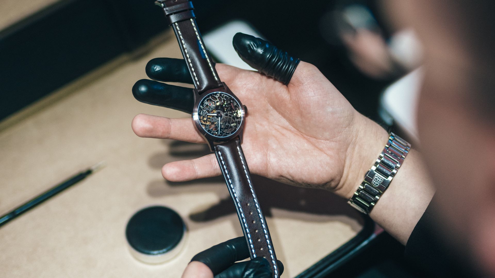 SWISS hosts world's first watch assembly at 30,000 feet image