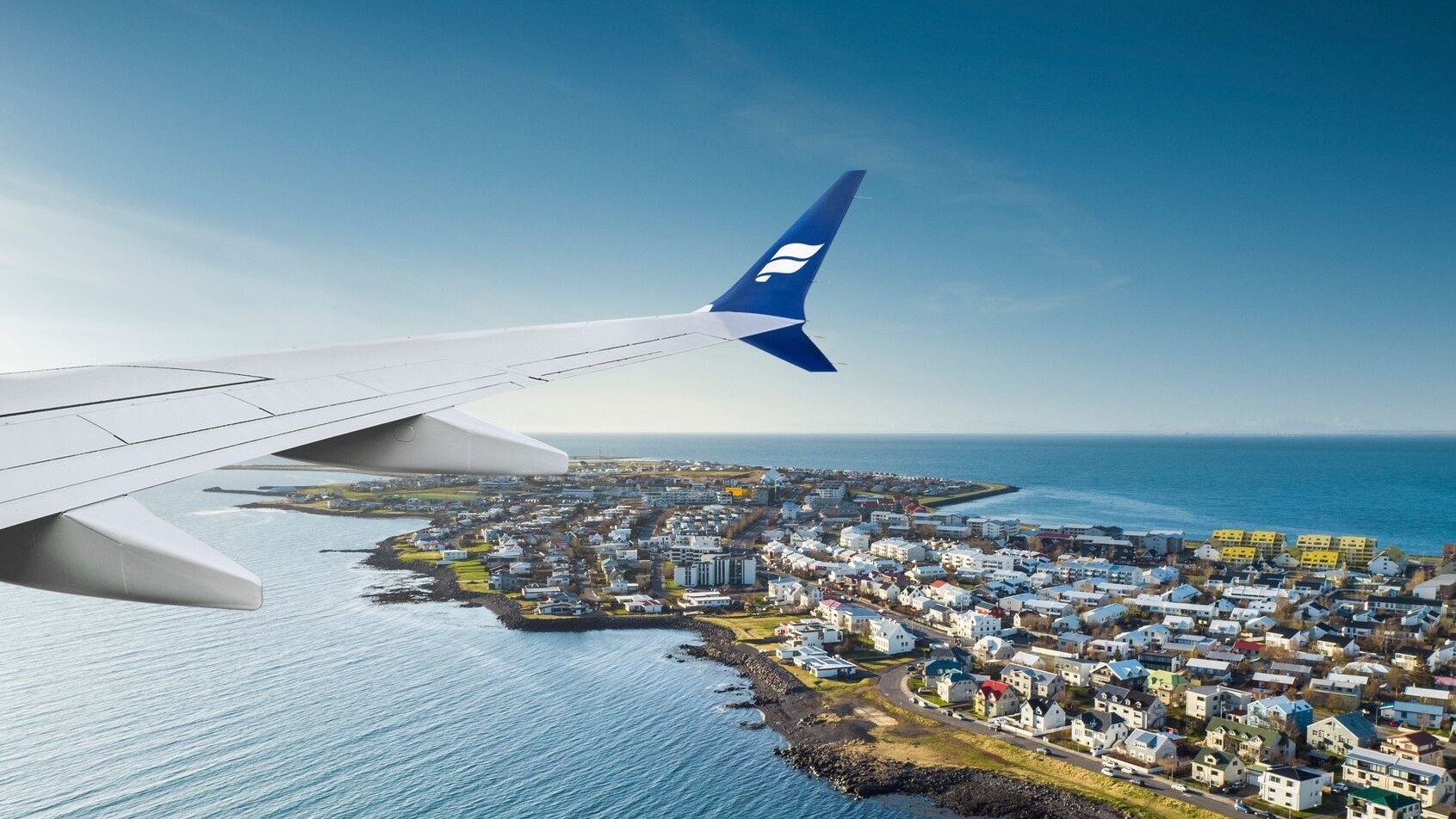 Airline review Sustainability - Icelandair - 0