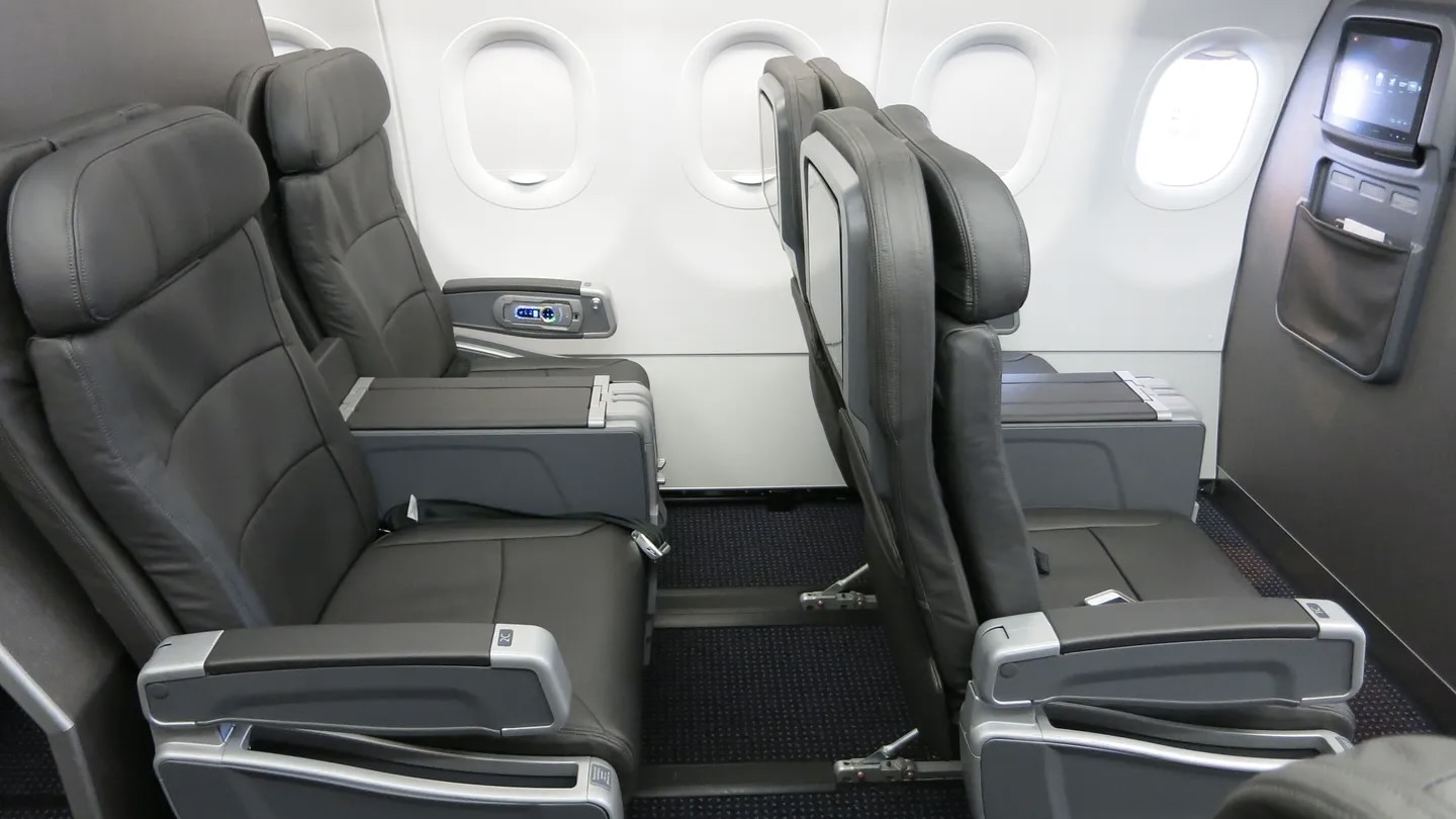 Airline review Short- & Medium-haul - American Airlines - 2