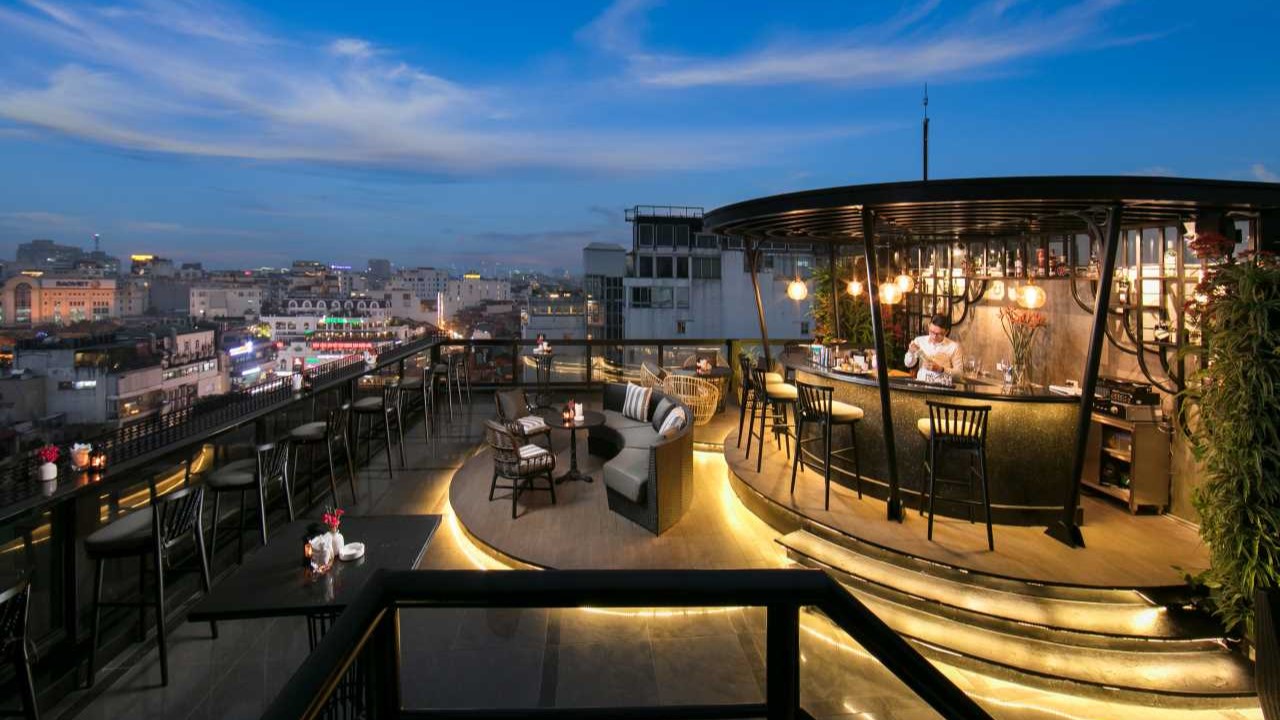 the rooftop bar at The Oriental Jade Hotel