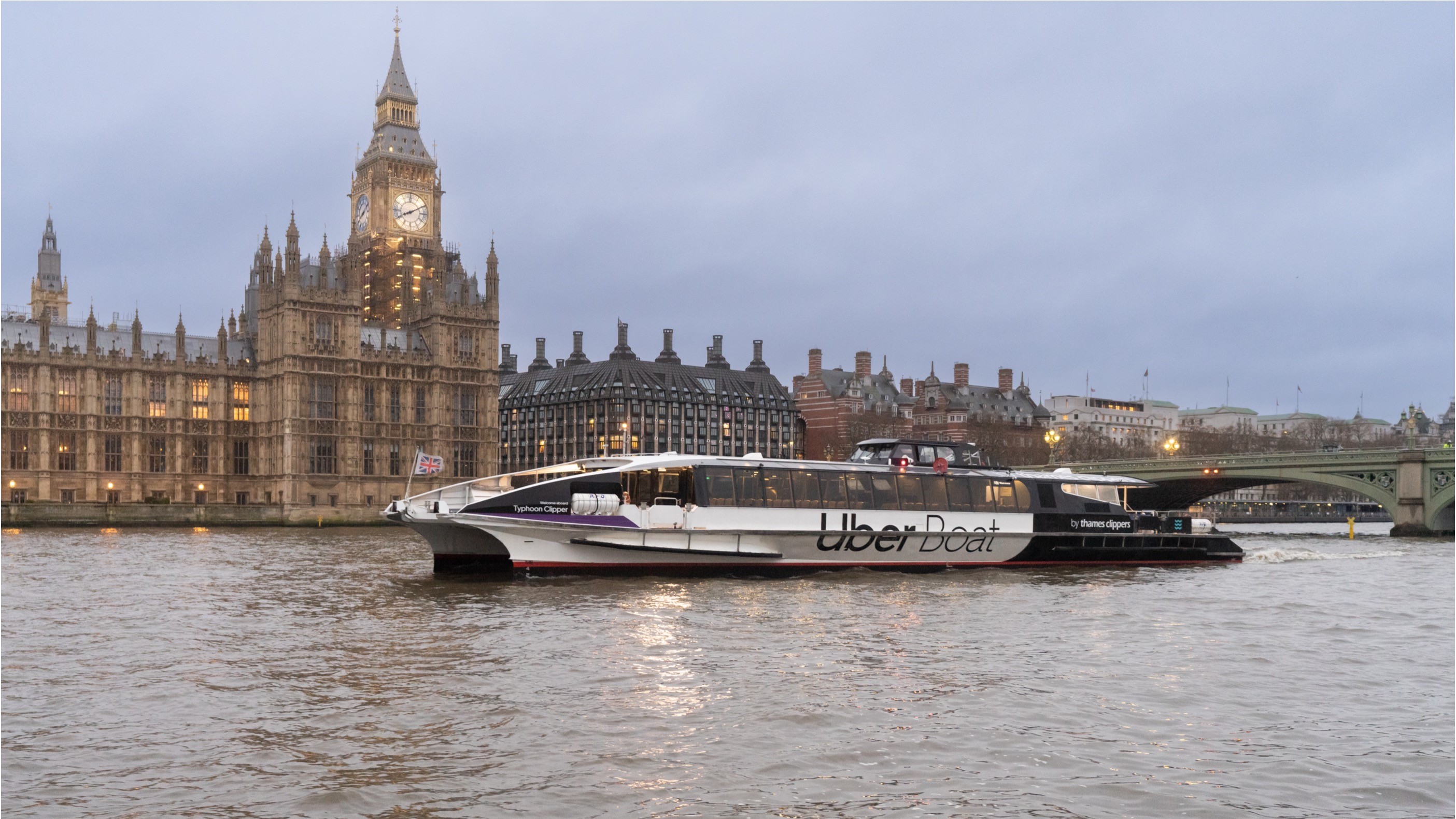 Airlines News - BA & London City Airport offer Thames boat transfer discount