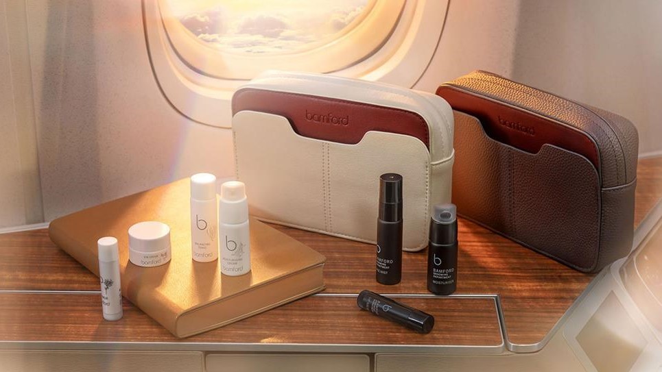 Airline review Amenities & Facilities - Cathay Pacific - 1