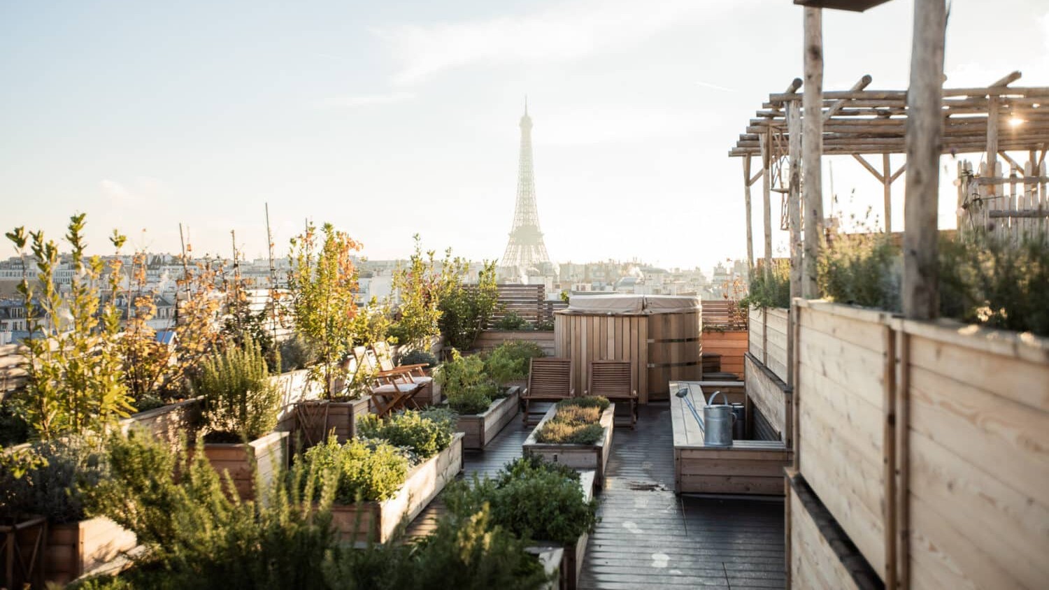 Destinations Toplists - 11 Best Rooftop Bars in Paris