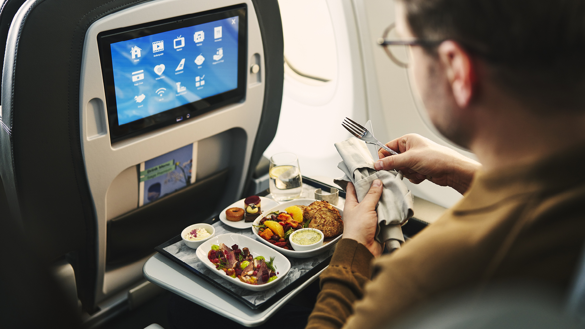 Airline review Cuisine - Icelandair - 0