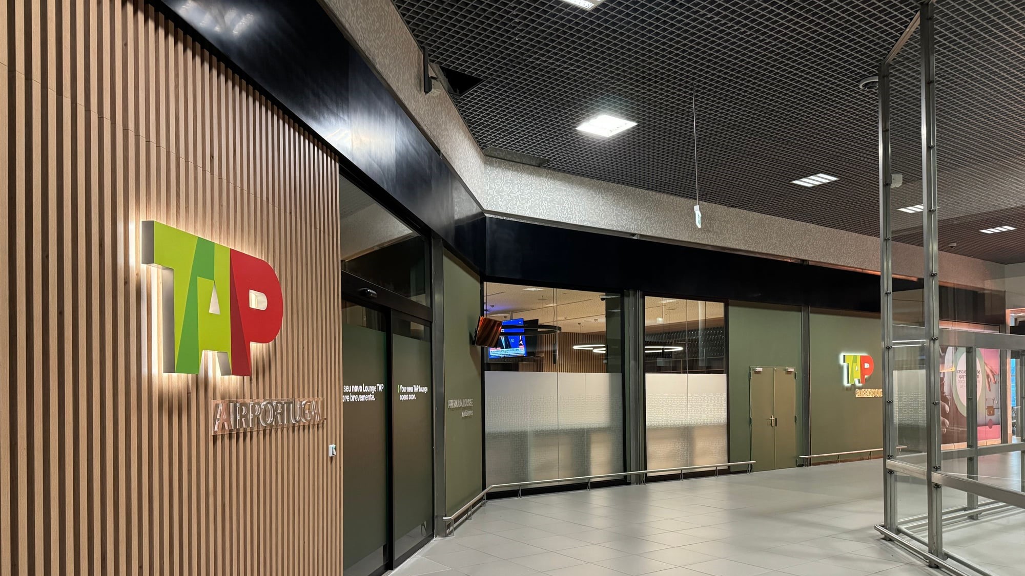 TAP Air Portugal opens non-Schengen Lisbon Airport lounge image